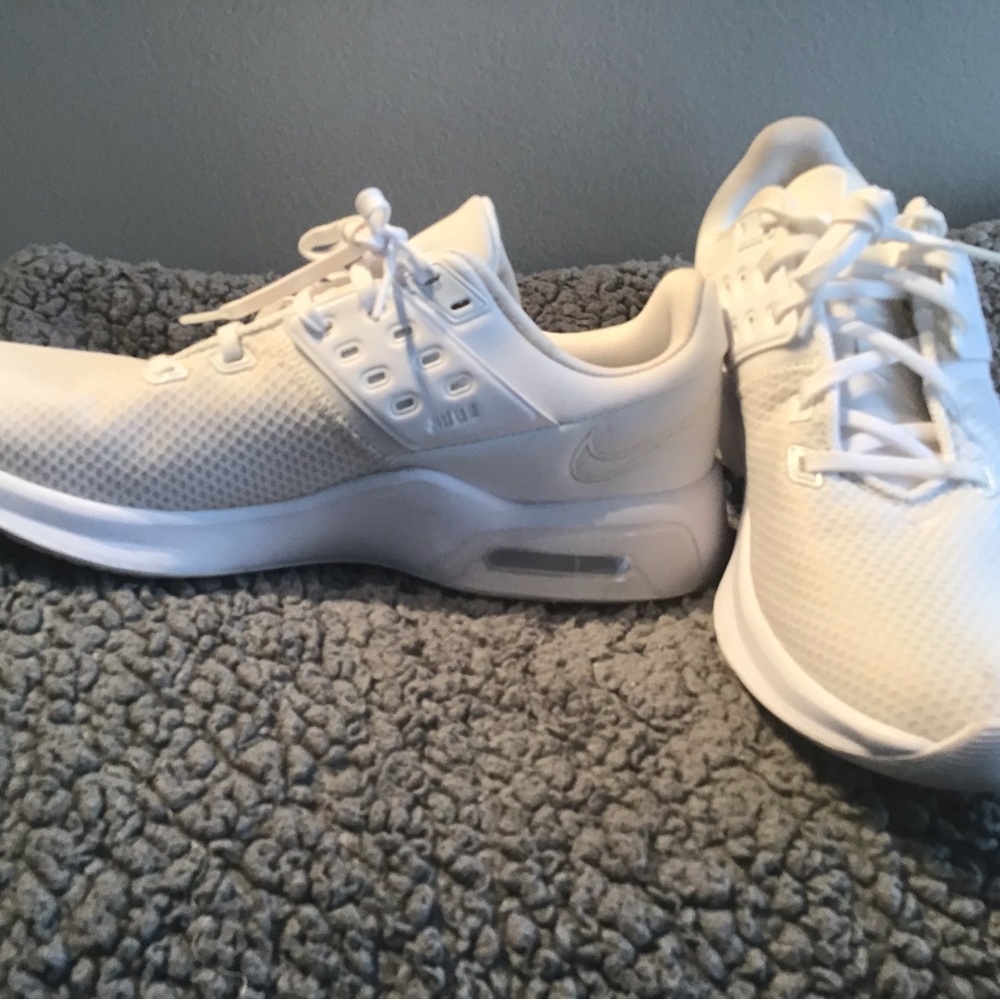 Nike AirMax Sneakers
